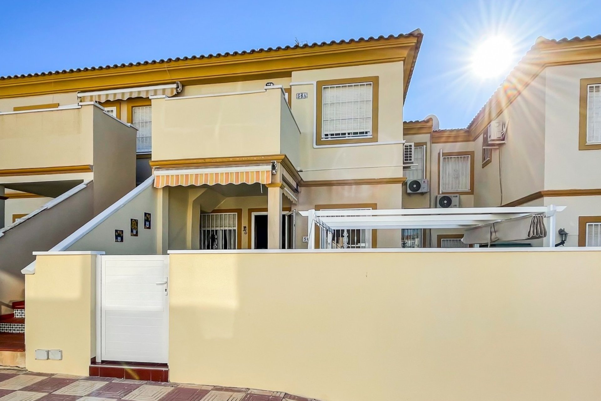 Resale - Chalet - Orihuela Costa - Playa Flamenca