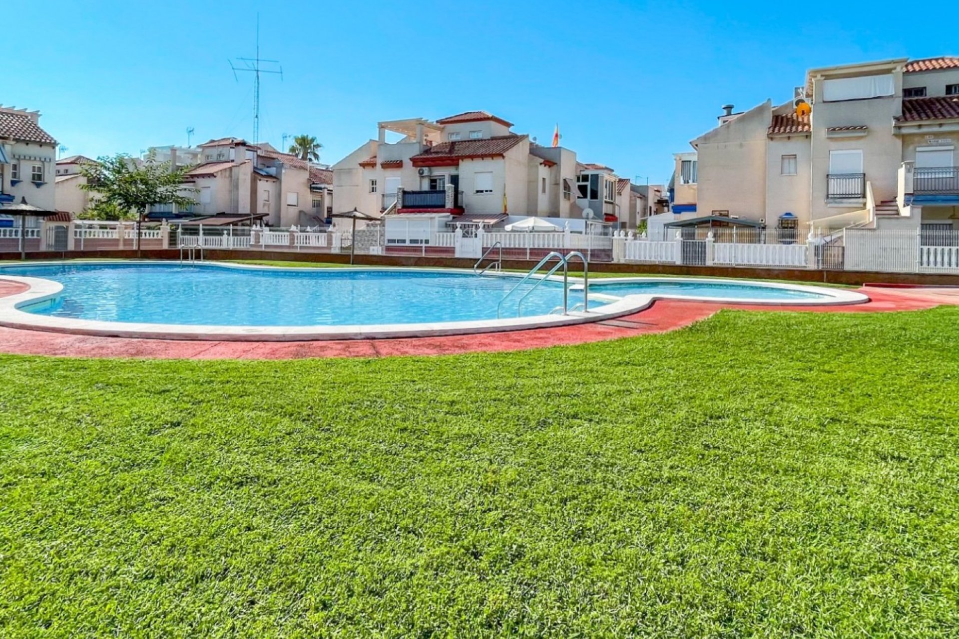 Resale - Chalet - Orihuela Costa - Playa Flamenca