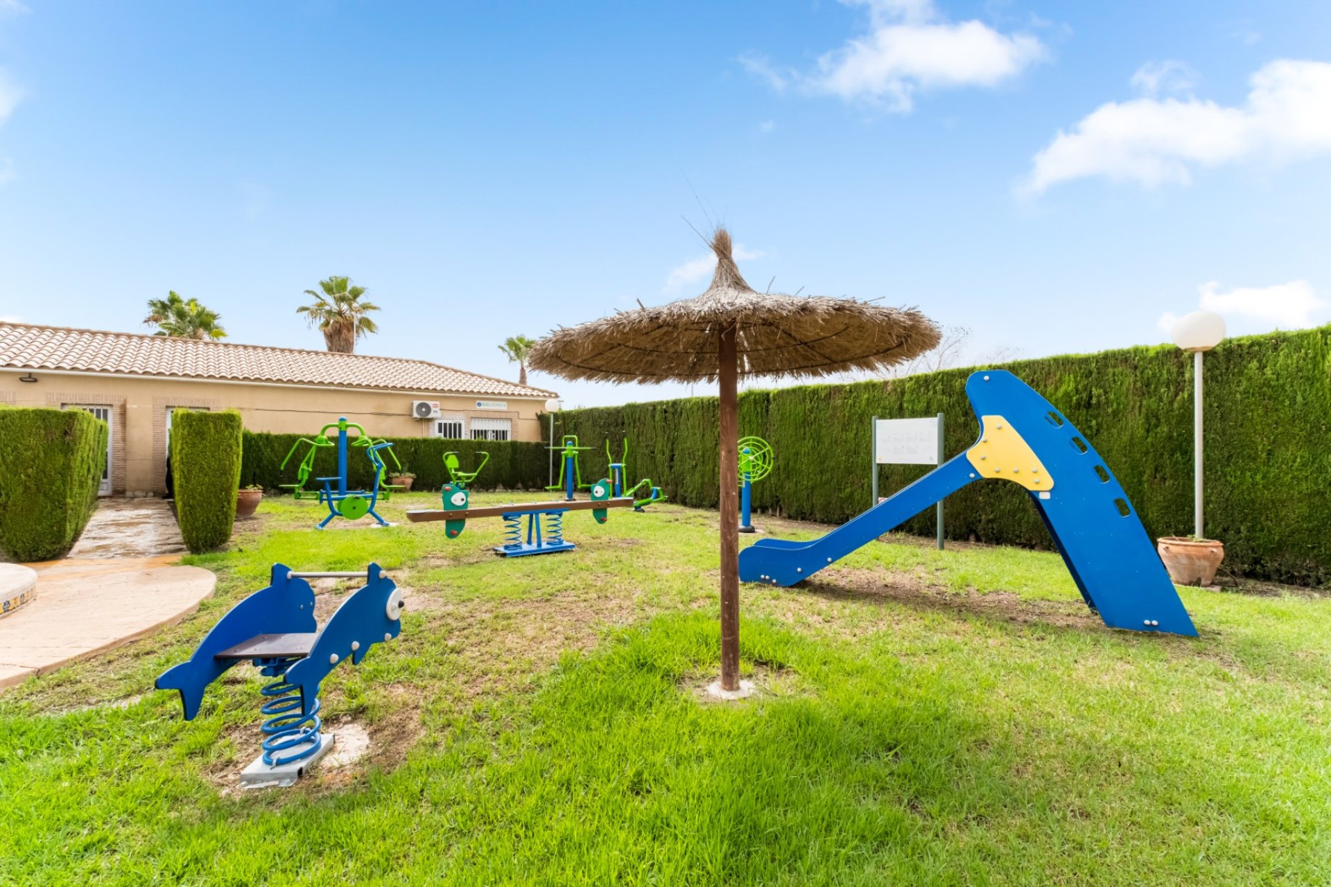 Resale - Chalet - Orihuela Costa - Villamartin