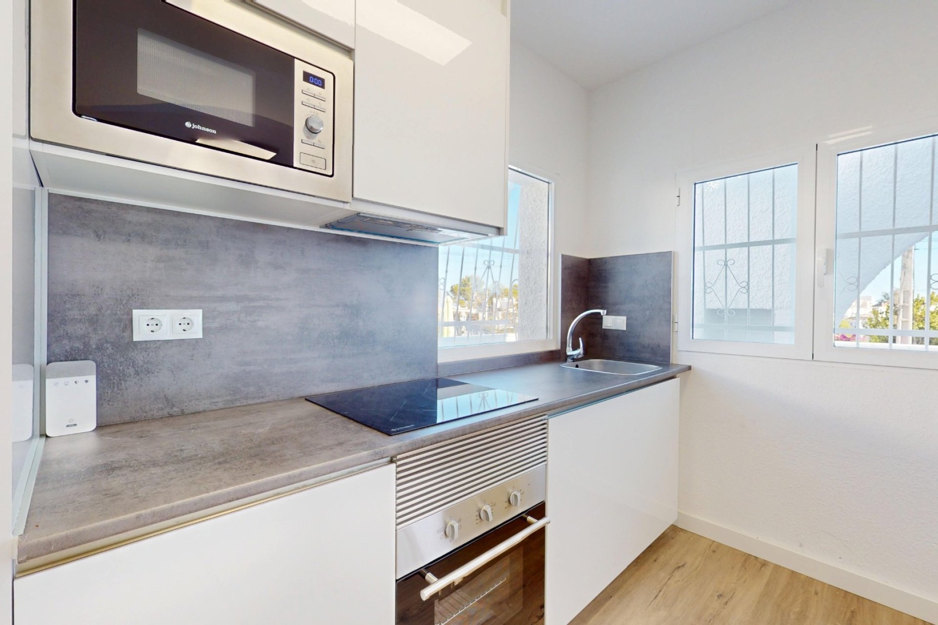 Resale - Chalet - Orihuela Costa - Villamartin