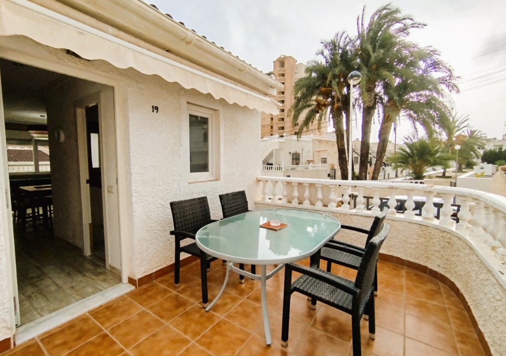 Resale - Chalet - Torrevieja - La Mata