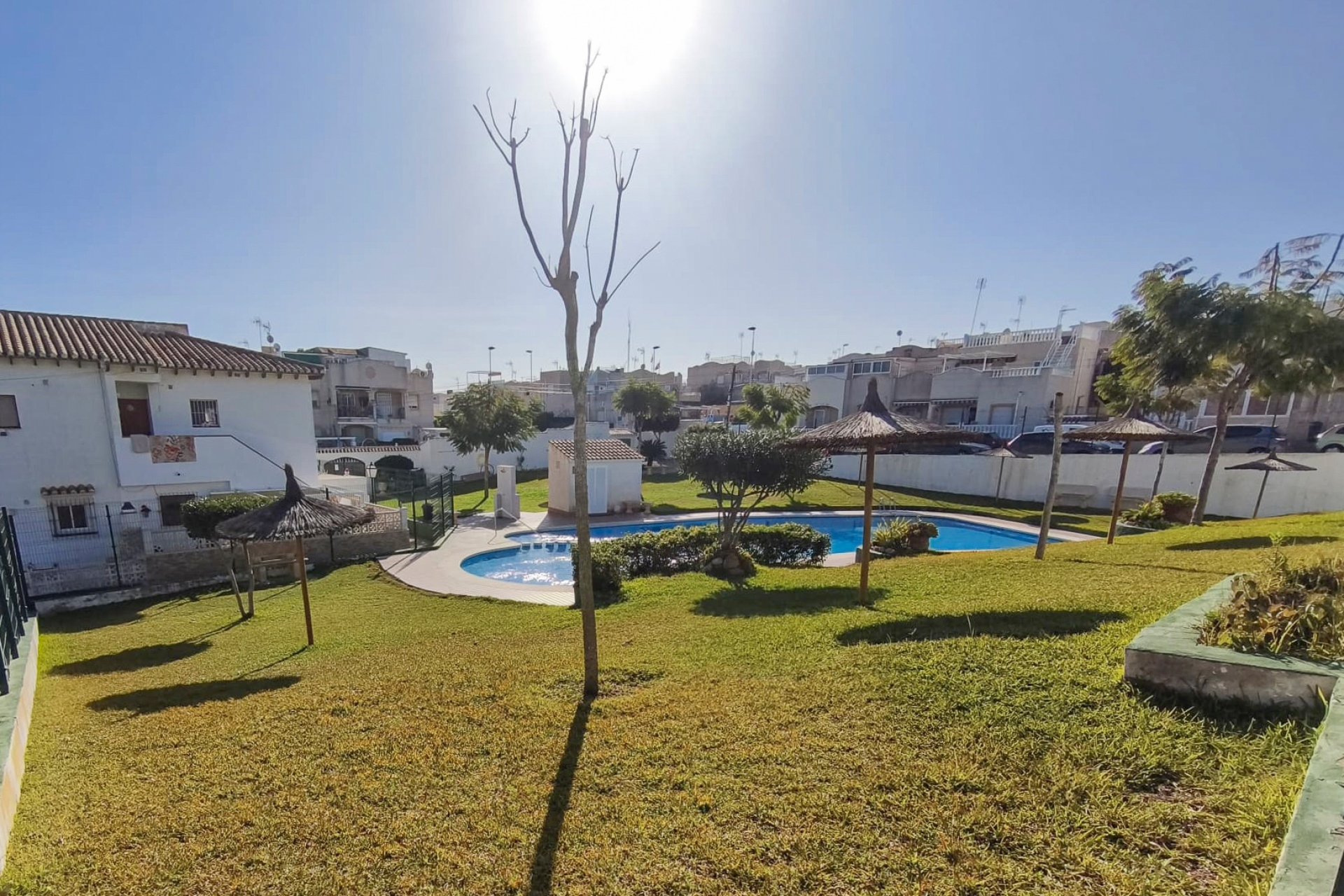 Resale - Chalet - Torrevieja - Lago jardin