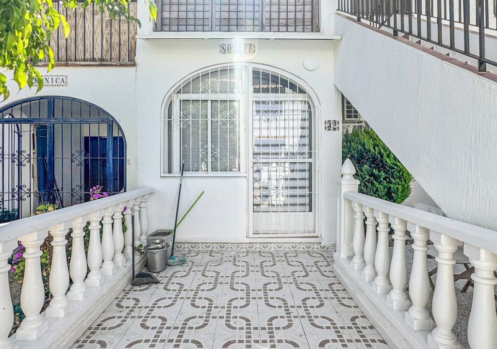 Resale - Chalet - Torrevieja - Los Balcones - Los Altos del Edén
