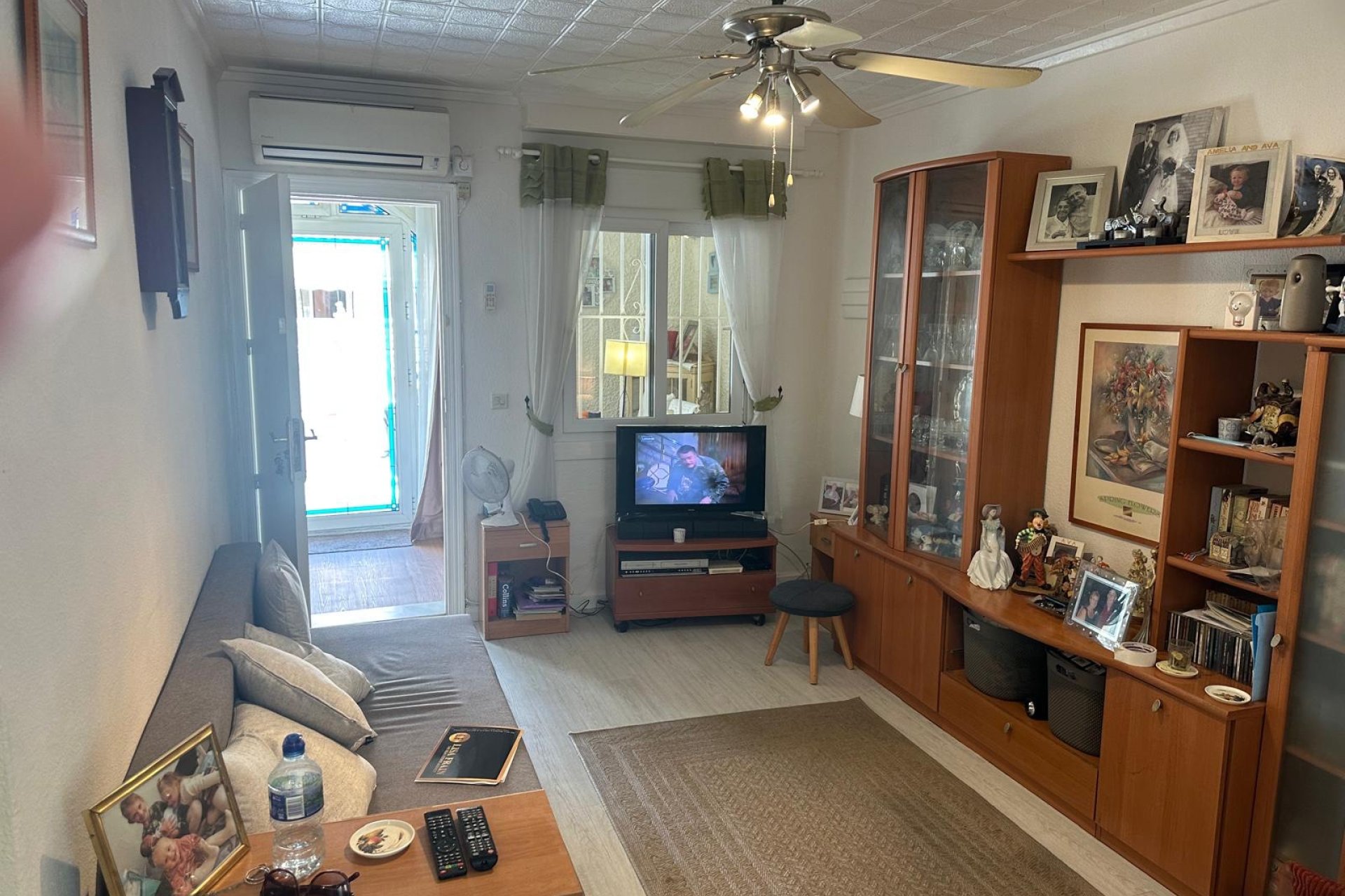 Resale - Chalet - Torrevieja - Urbanización San Luis