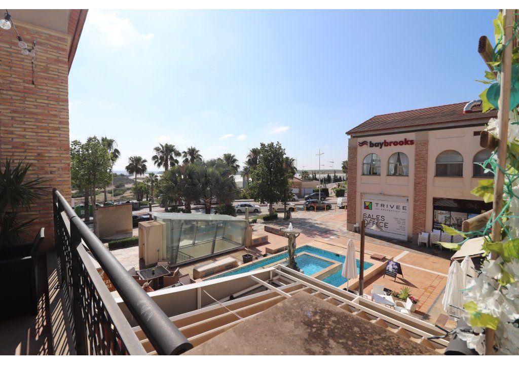 Resale - Commercial - Algorfa - La Finca Golf Resort