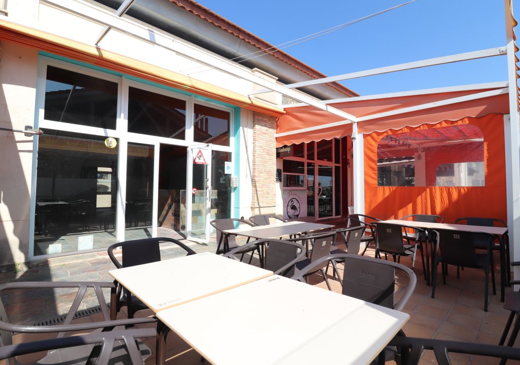 Resale - Commercial - Algorfa - La Finca Golf Resort
