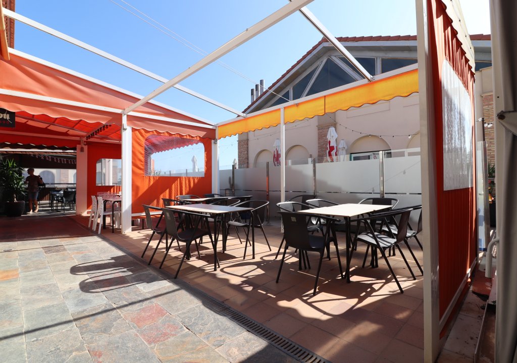Resale - Commercial - Algorfa - La Finca Golf Resort
