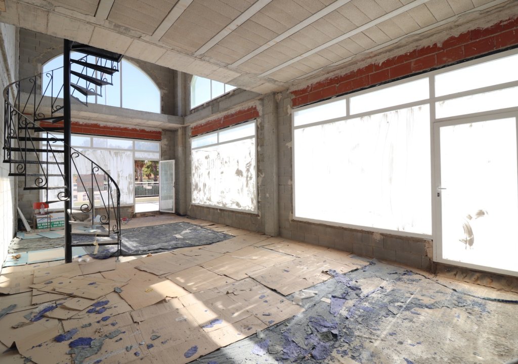 Resale - Commercial - Benimar - Benimar II