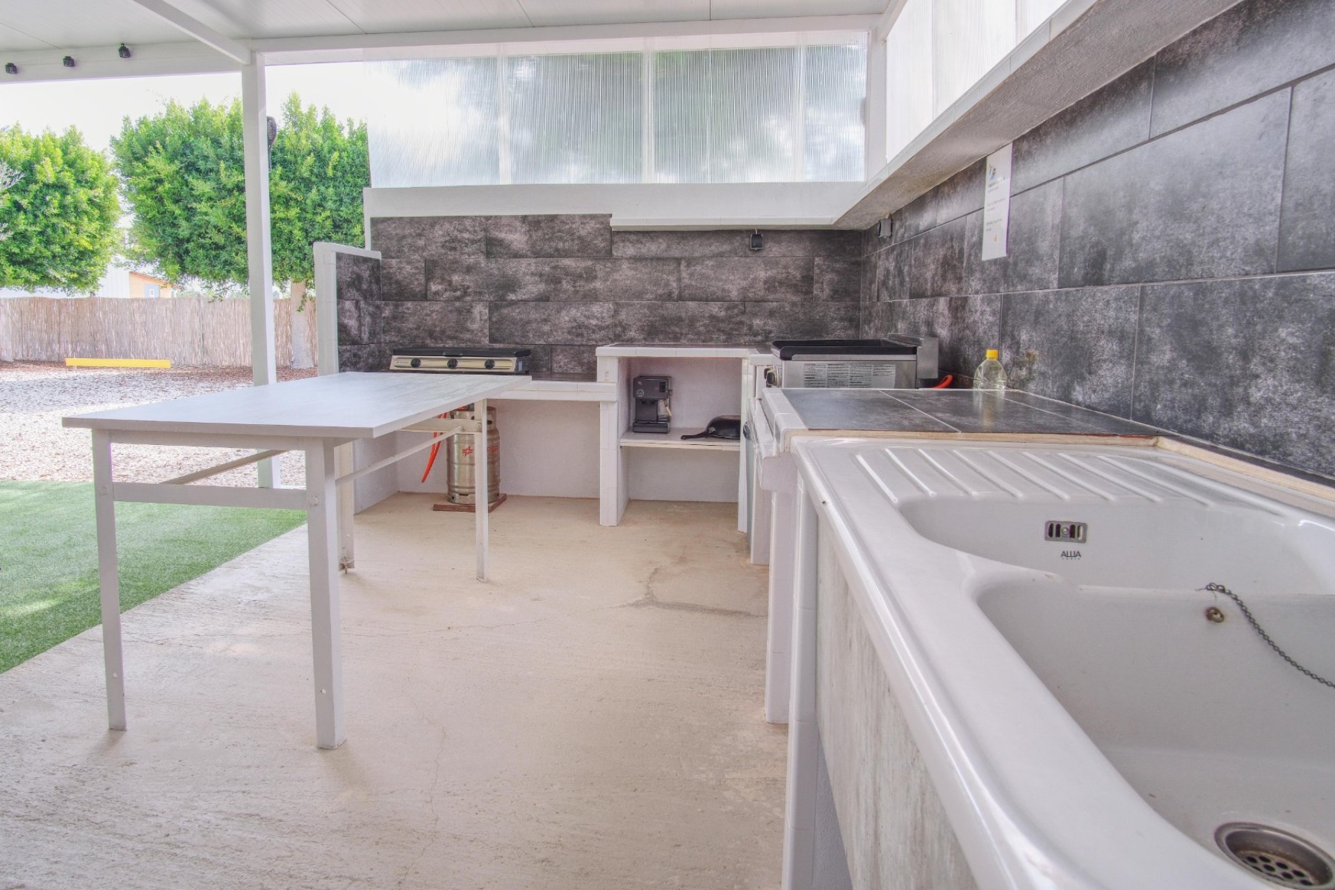 Resale - Commercial - Dolores - Dolores - Country