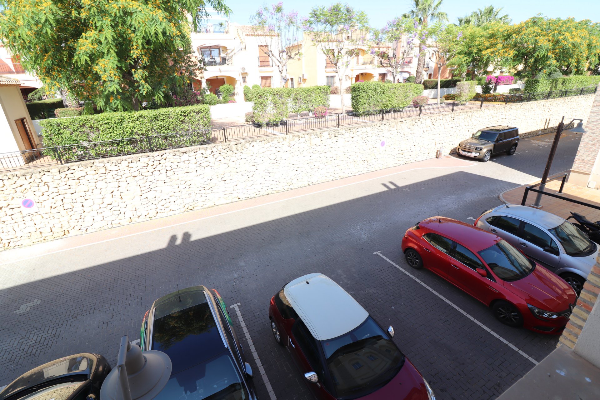 Resale - Commercial (Freehold) - Algorfa - La Finca Golf Resort