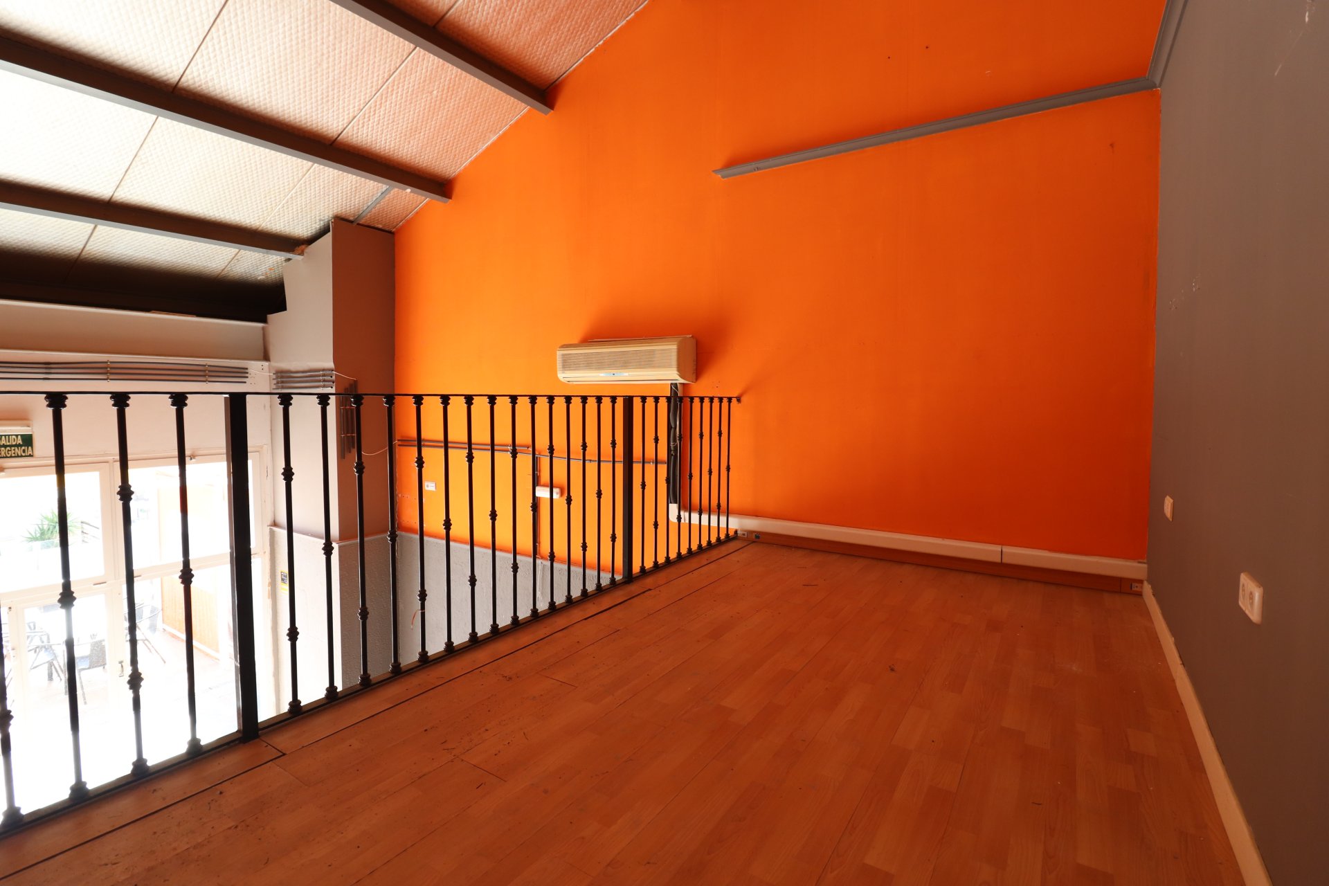 Resale - Commercial (Freehold) - Algorfa - La Finca Golf Resort