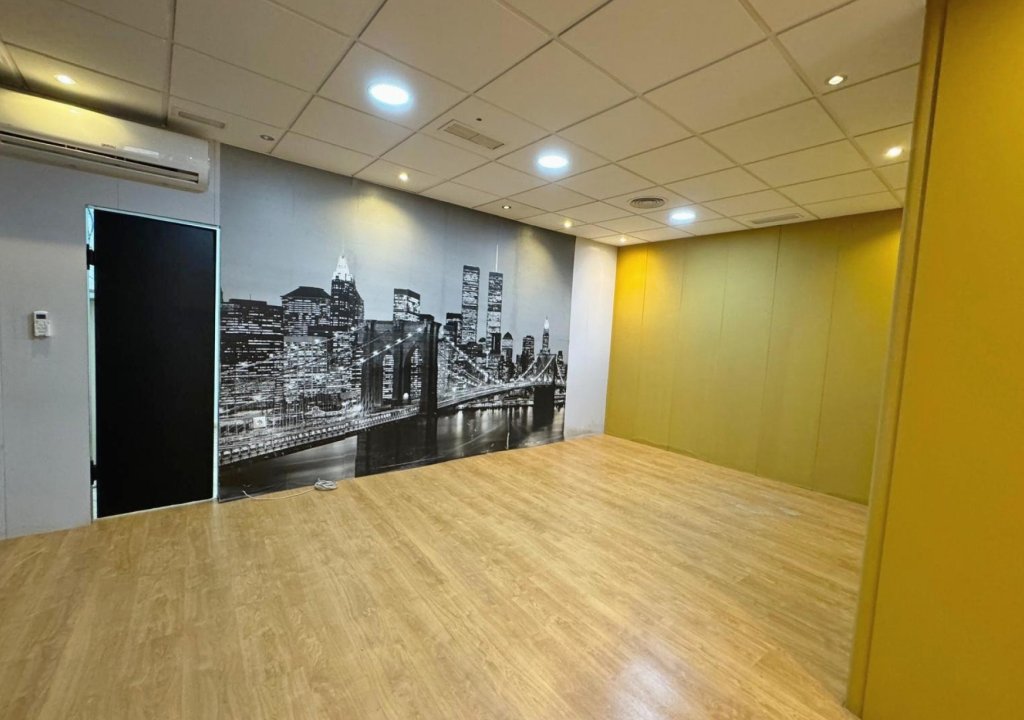 Resale - Commercial - Guardamar del Segura - Centro
