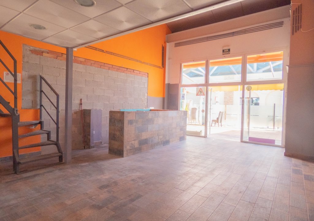 Resale - Commercial - La Finca Golf - Algorfa