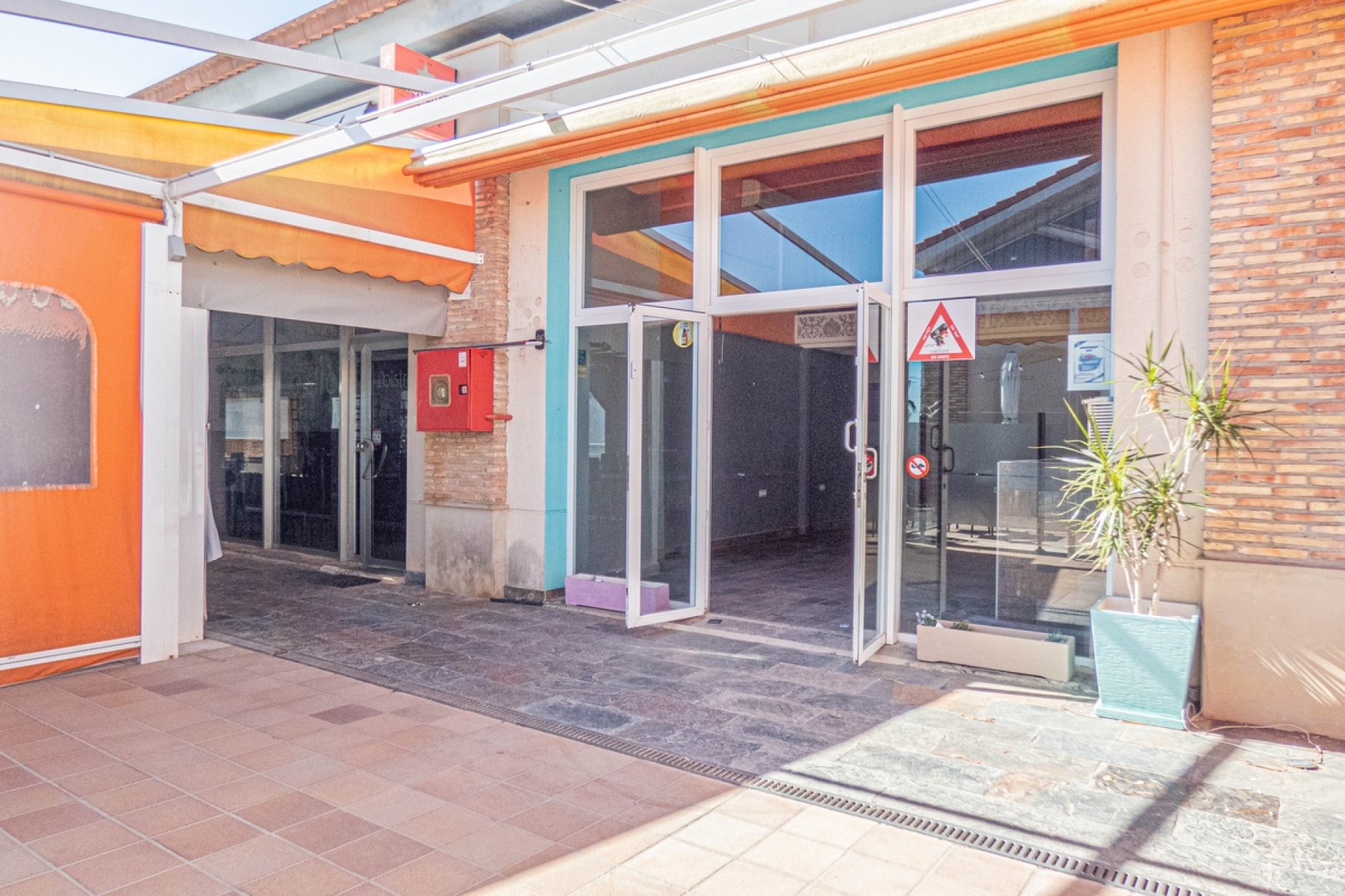 Resale - Commercial - La Finca Golf - Algorfa