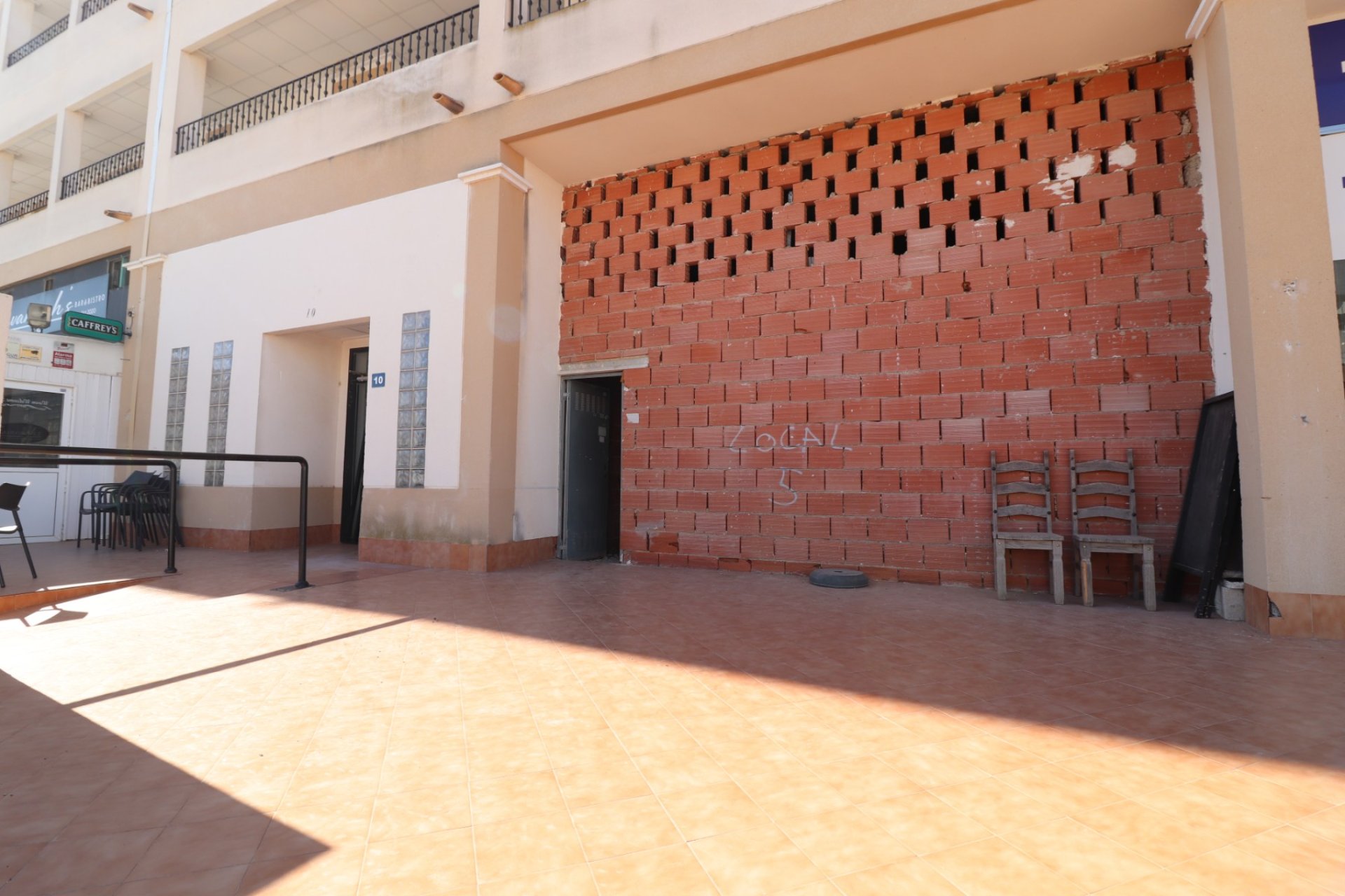 Resale - Commercial - Los Montesinos - Entre Naranjos / Vistabella Golf