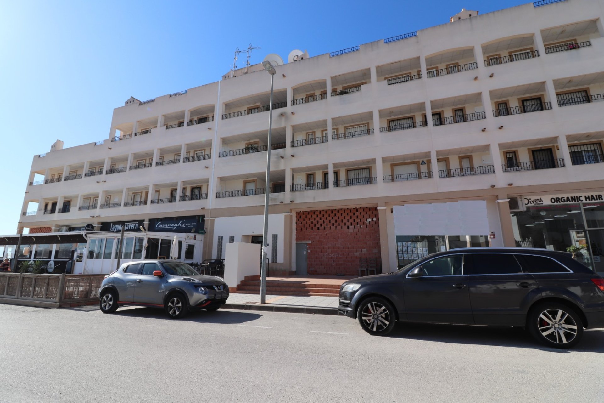 Resale - Commercial - Los Montesinos - Entre Naranjos / Vistabella Golf