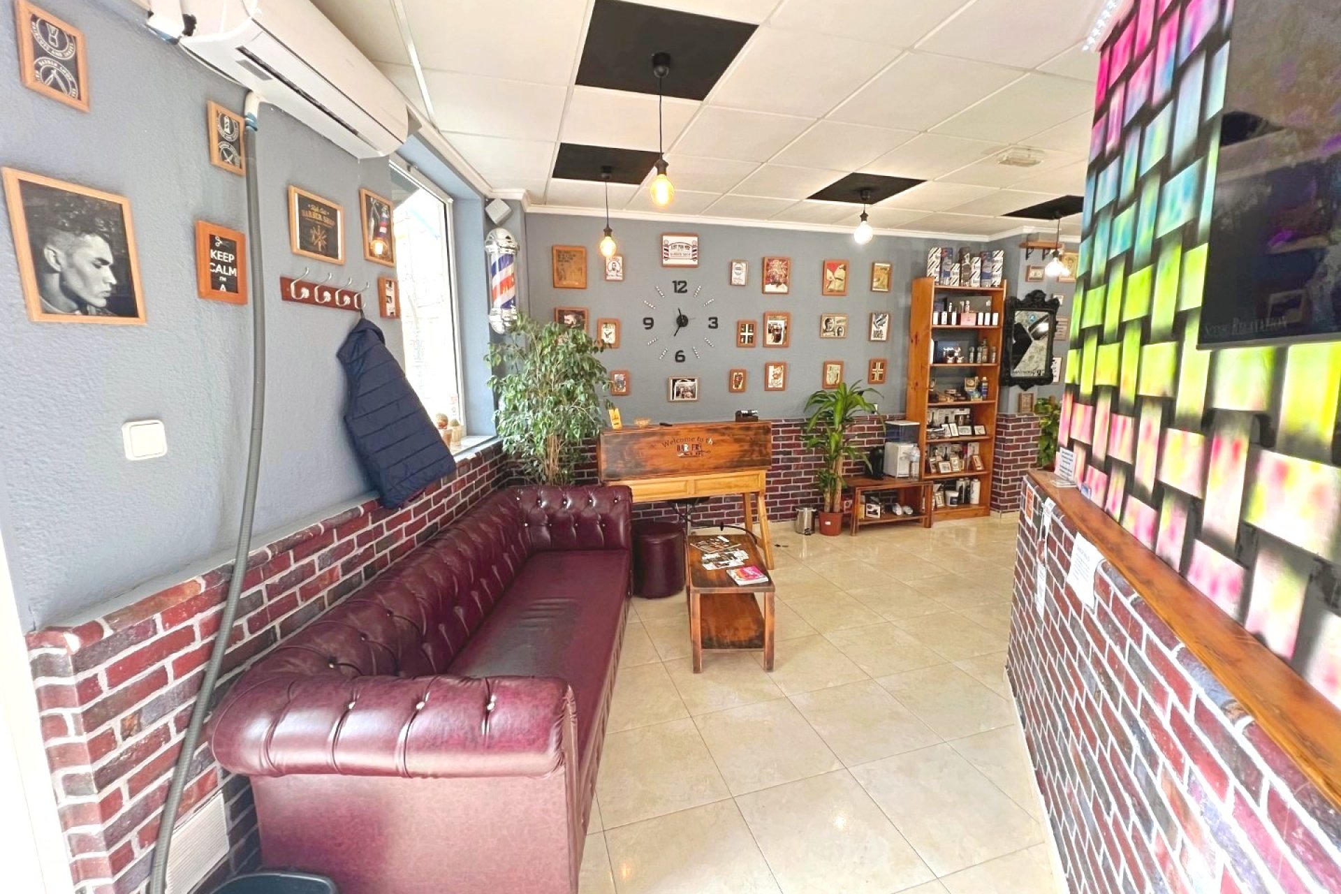 Resale - Commercial space - Guardamar del Segura
