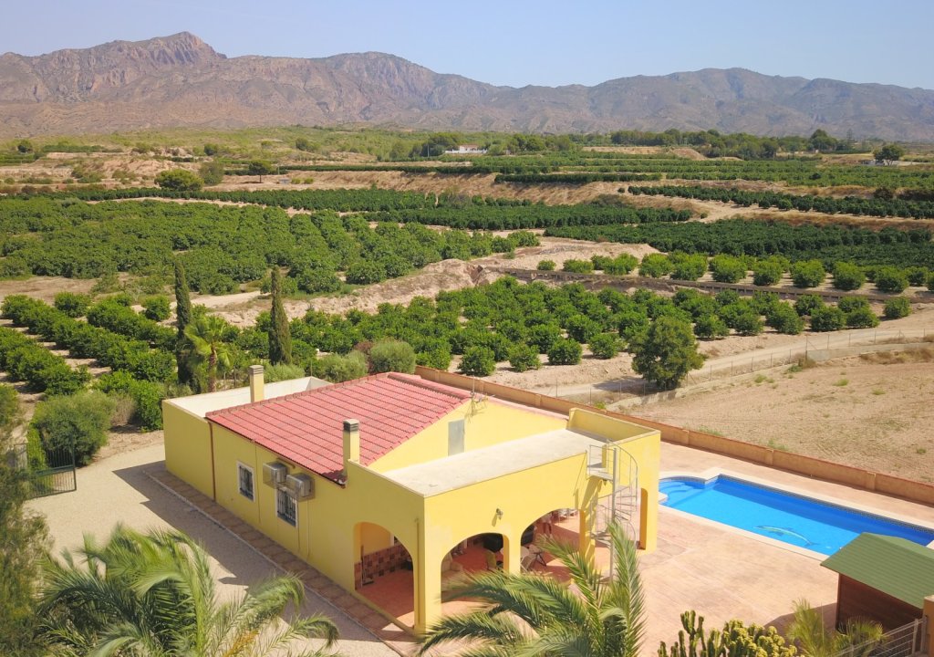 Resale - Country property  - Albatera - Albatera - Country