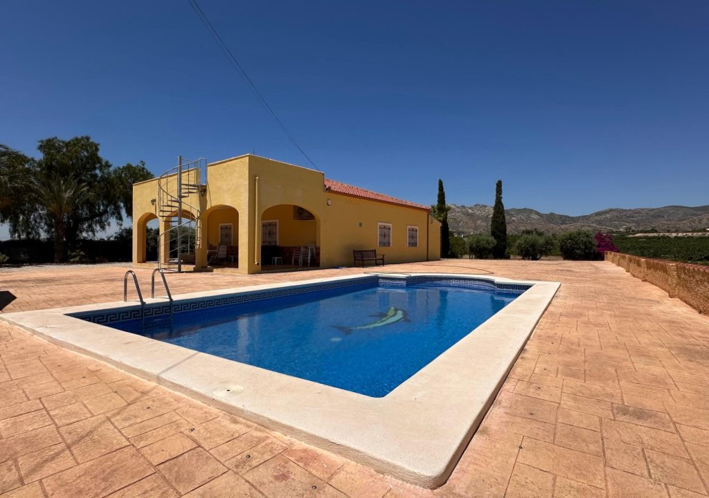 Resale - Country property  - Albatera - Albatera - Country