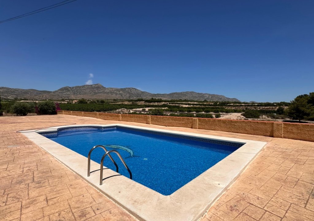 Resale - Country property  - Albatera - Albatera - Country