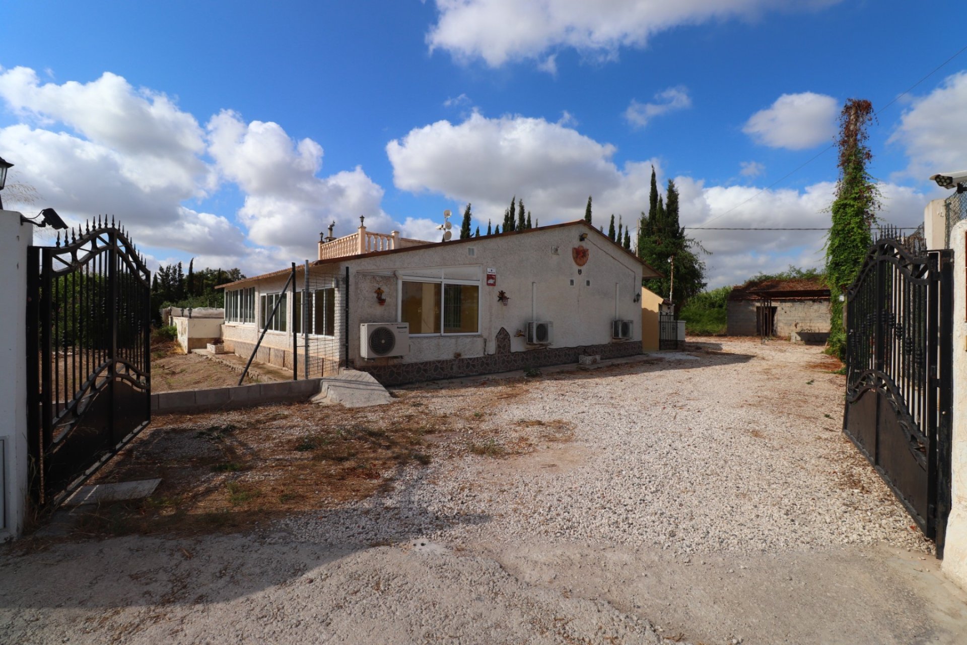 Resale - Country property  - Almoradí - Heredades - Country
