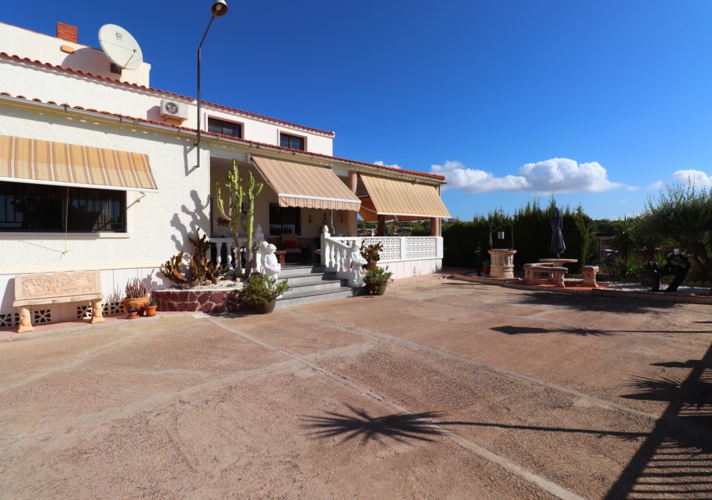 Resale - Country property  - Crevillente - Crevillente - Country