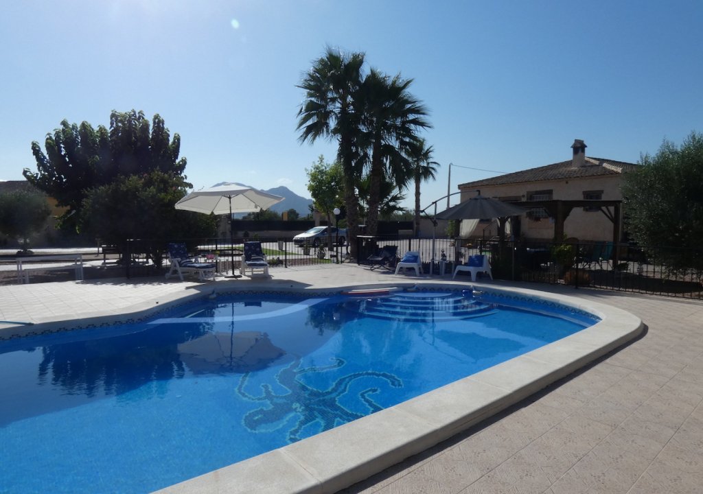 Resale - Country Property - Rafal