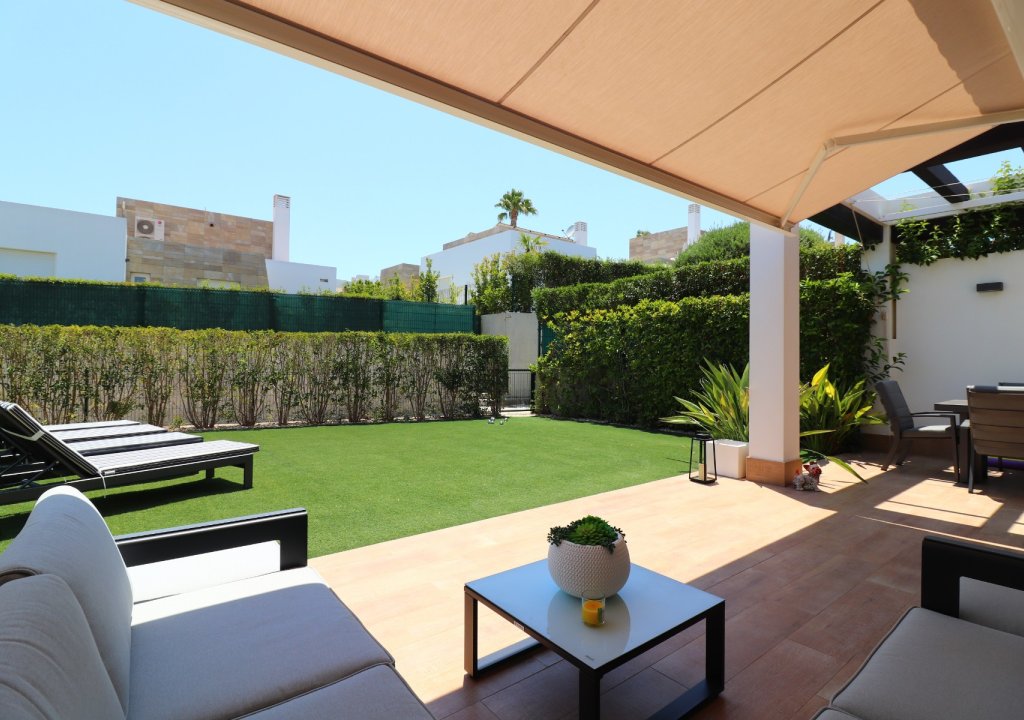 Resale - Detached House / Villa - Algorfa - La Finca Golf Resort