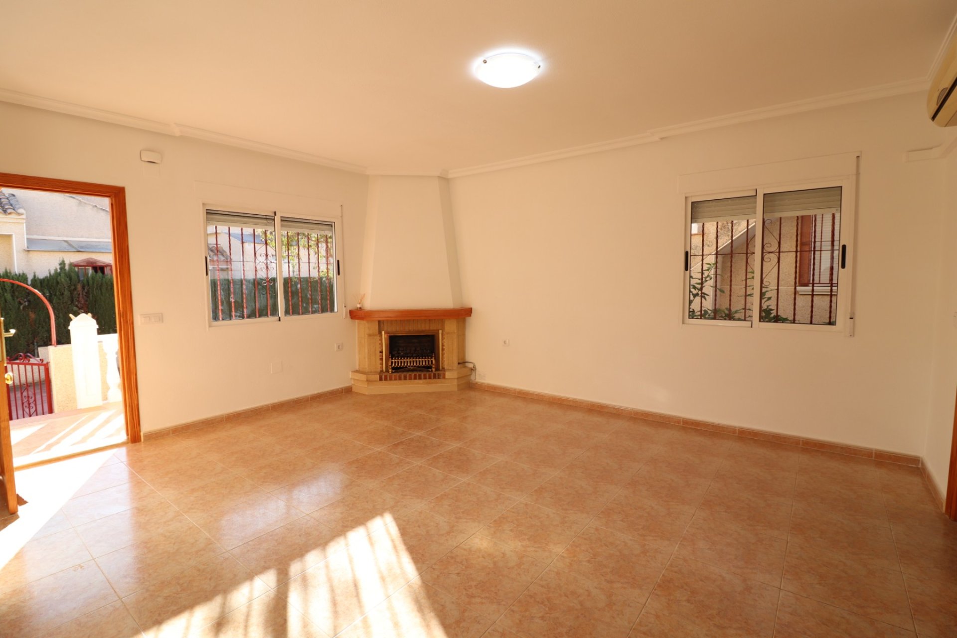 Resale - Detached House / Villa - Algorfa - Montemar