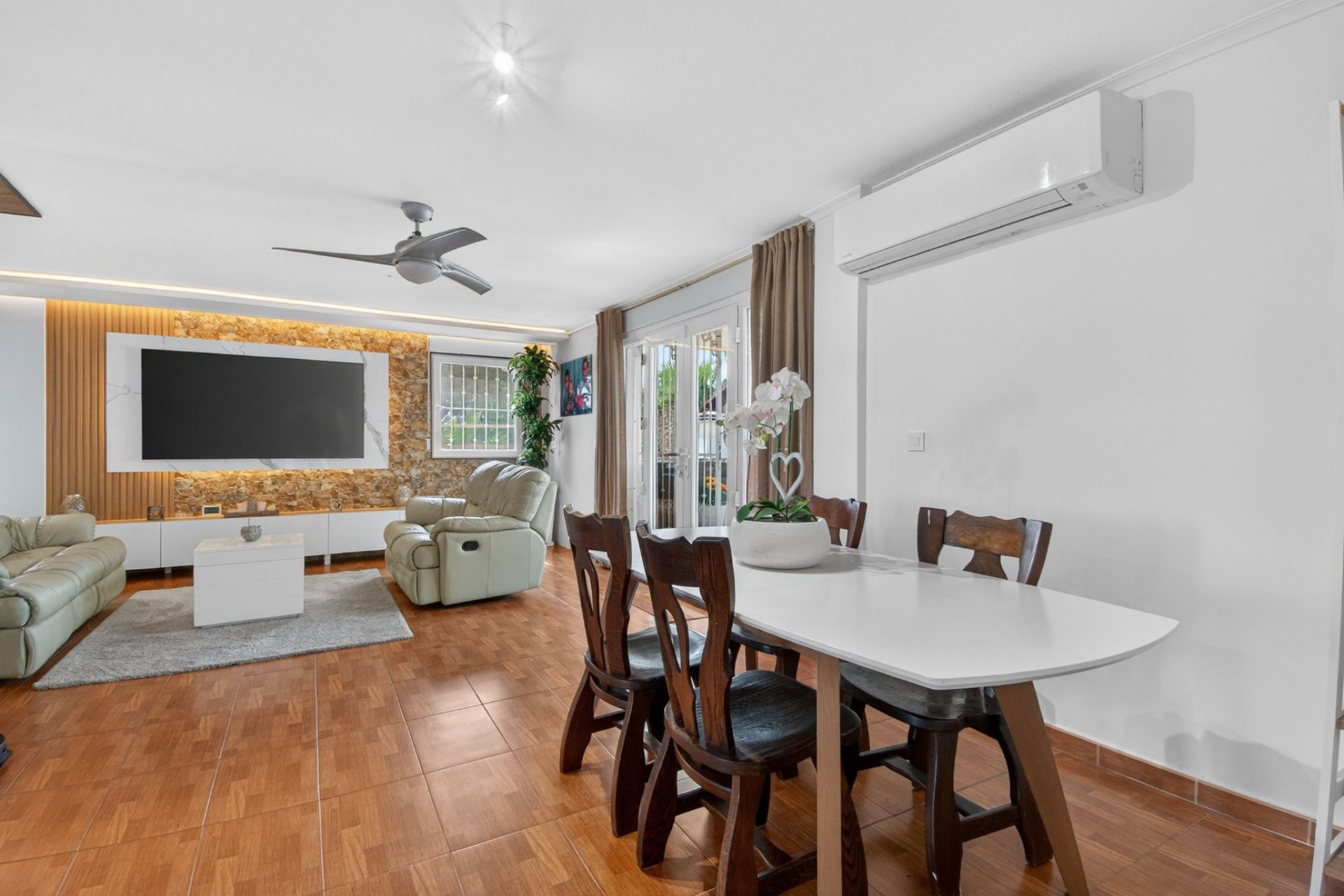 Resale - Detached House / Villa - Alicante - Albatera