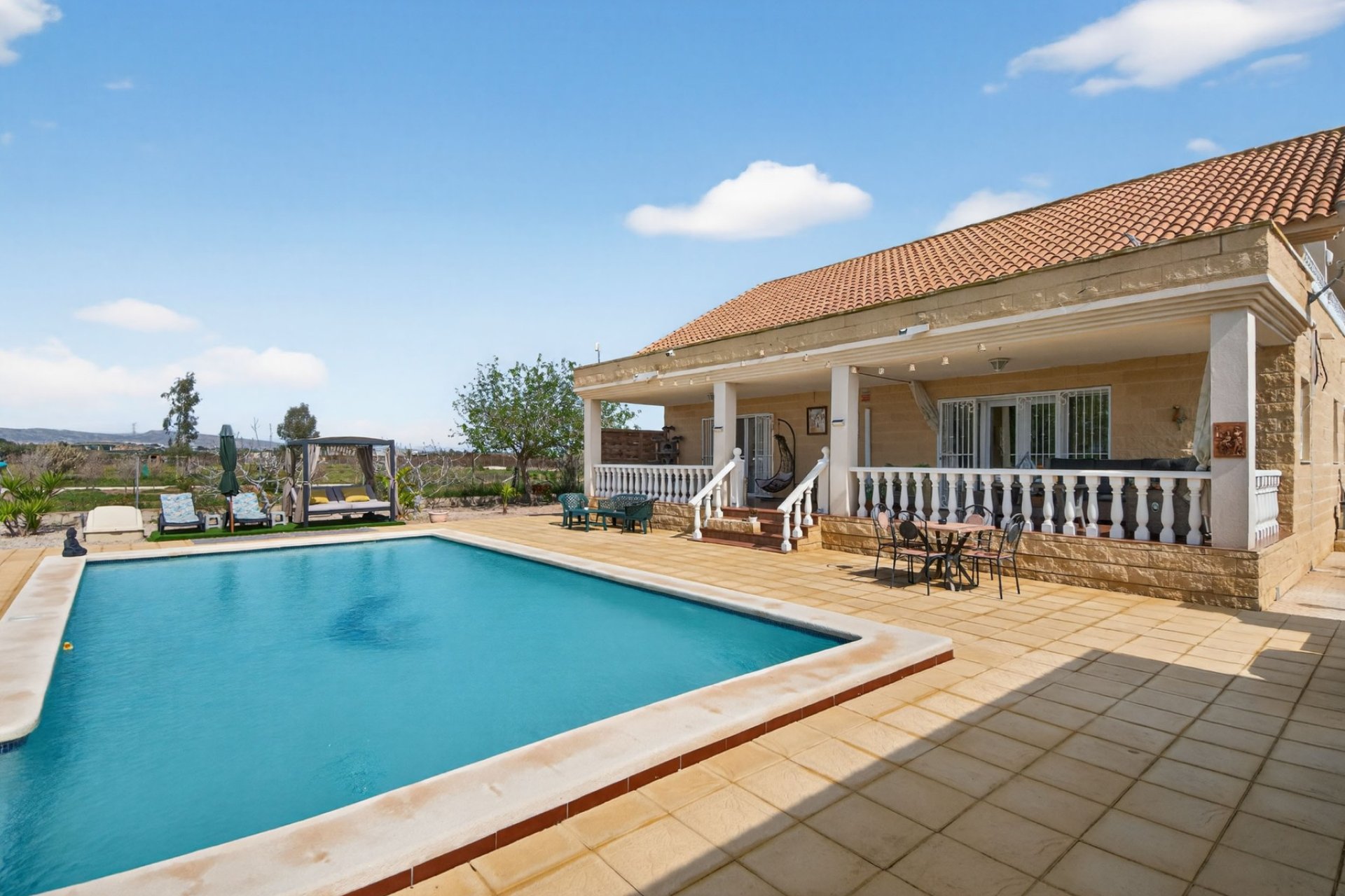 Resale - Detached House / Villa - Alicante - Albatera