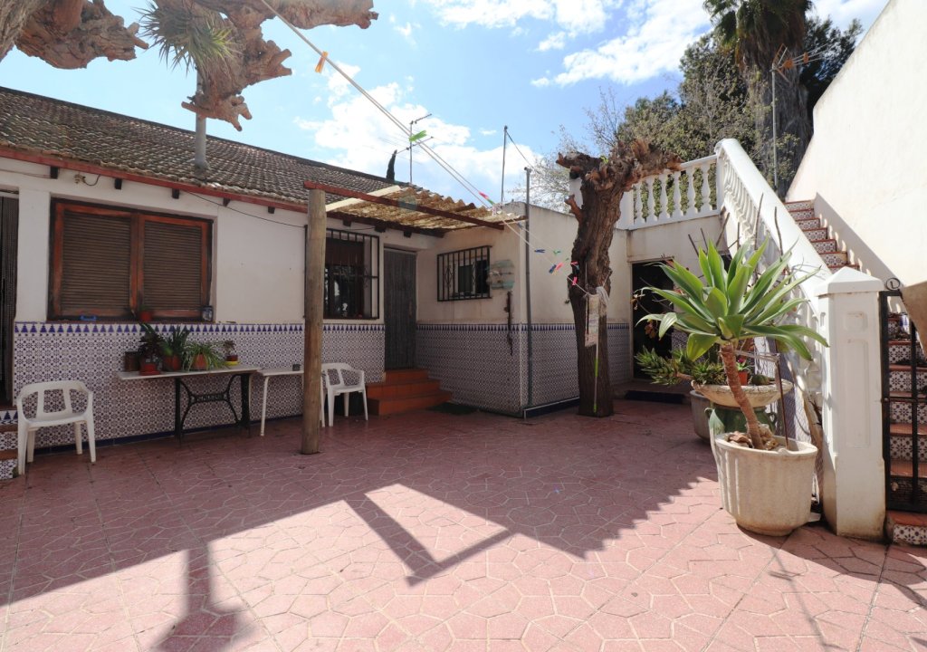 Resale - Detached House / Villa - Almoradí - Heredades - Village