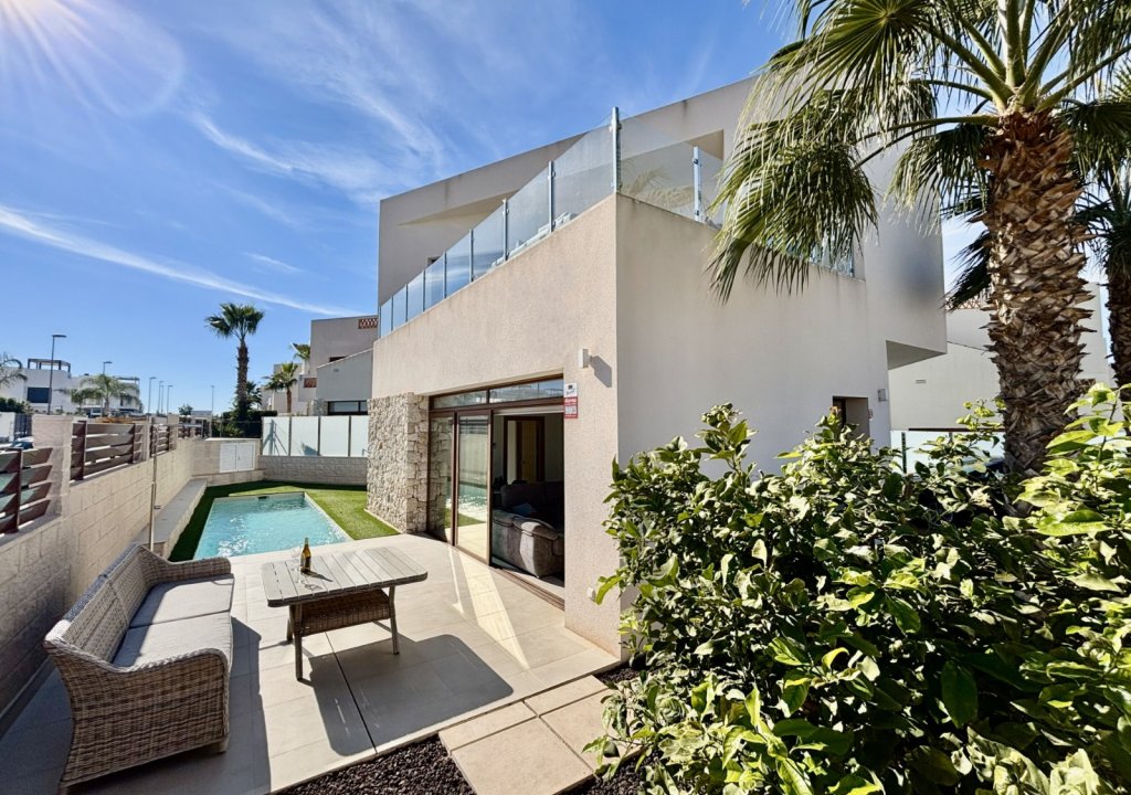 Resale - Detached House / Villa - Benijofar - Benijofar - Village