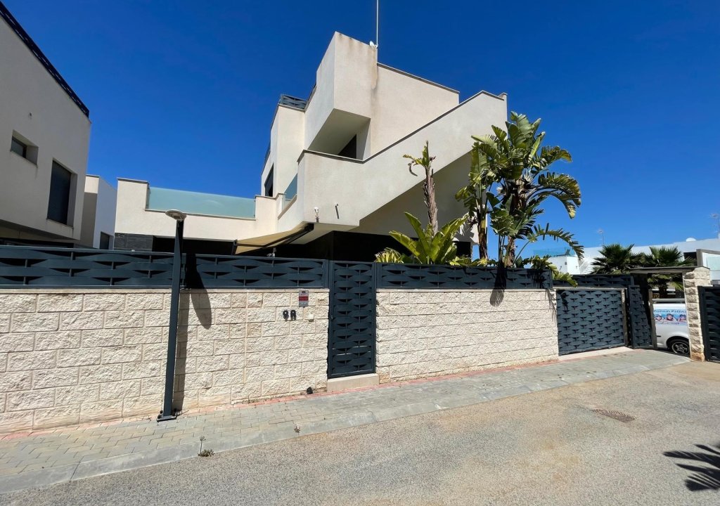 Resale - Detached House / Villa - Benijófar