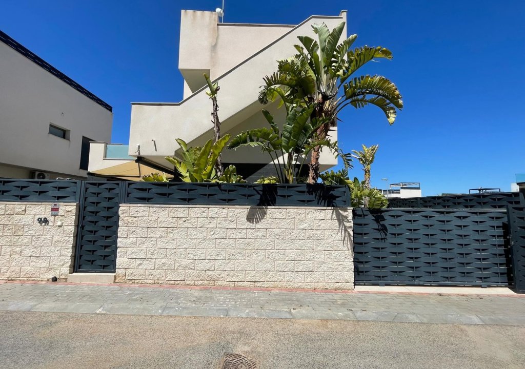 Resale - Detached House / Villa - Benijófar