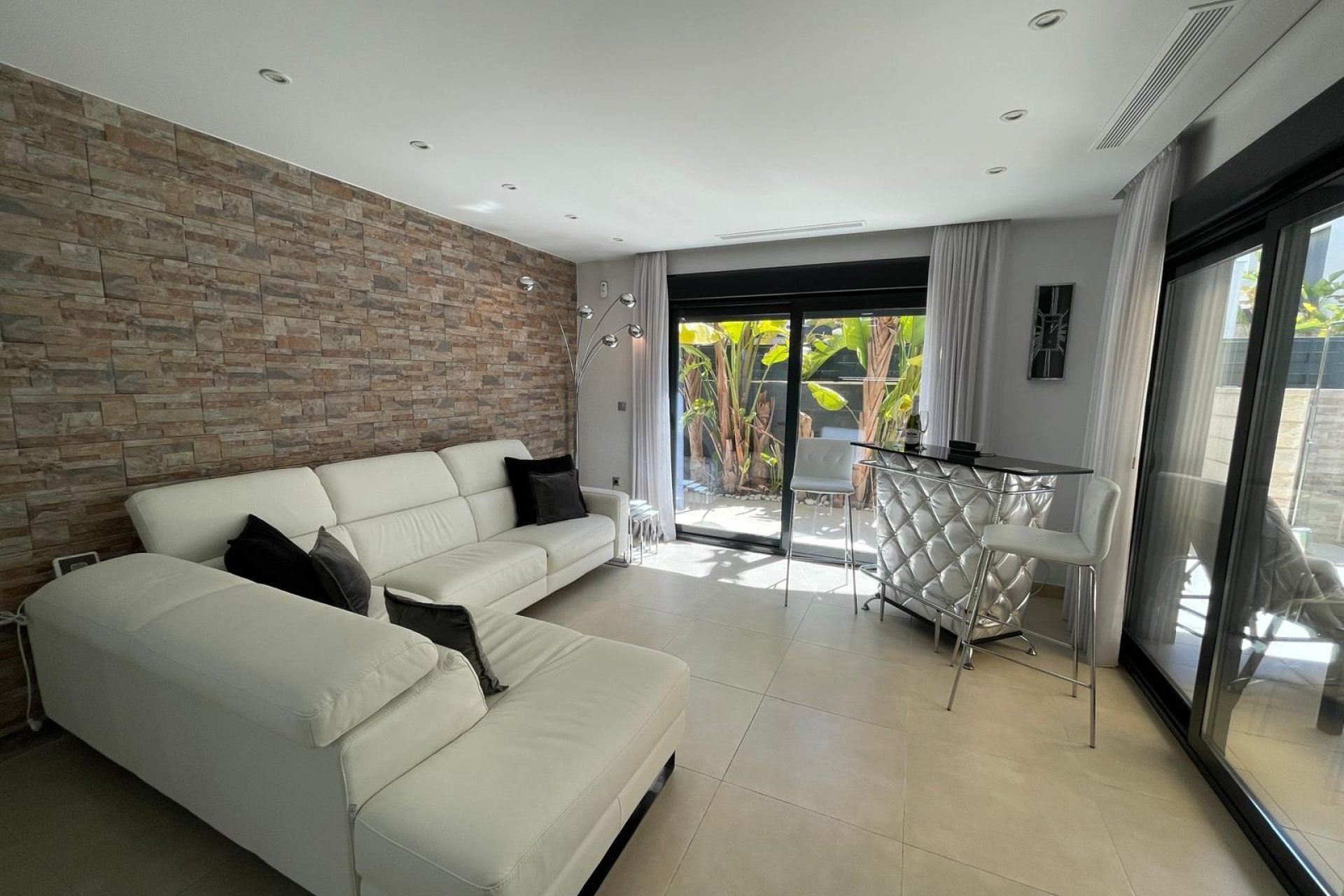 Resale - Detached House / Villa - Benijófar