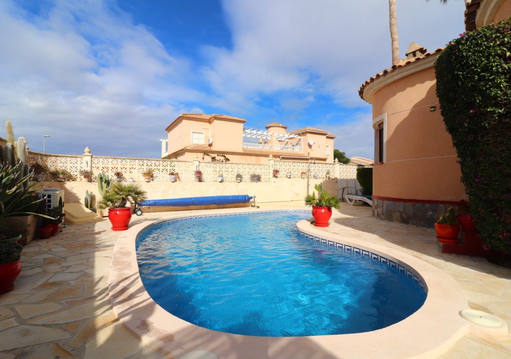 Resale - Detached House / Villa - Ciudad Quesada - Atalayas