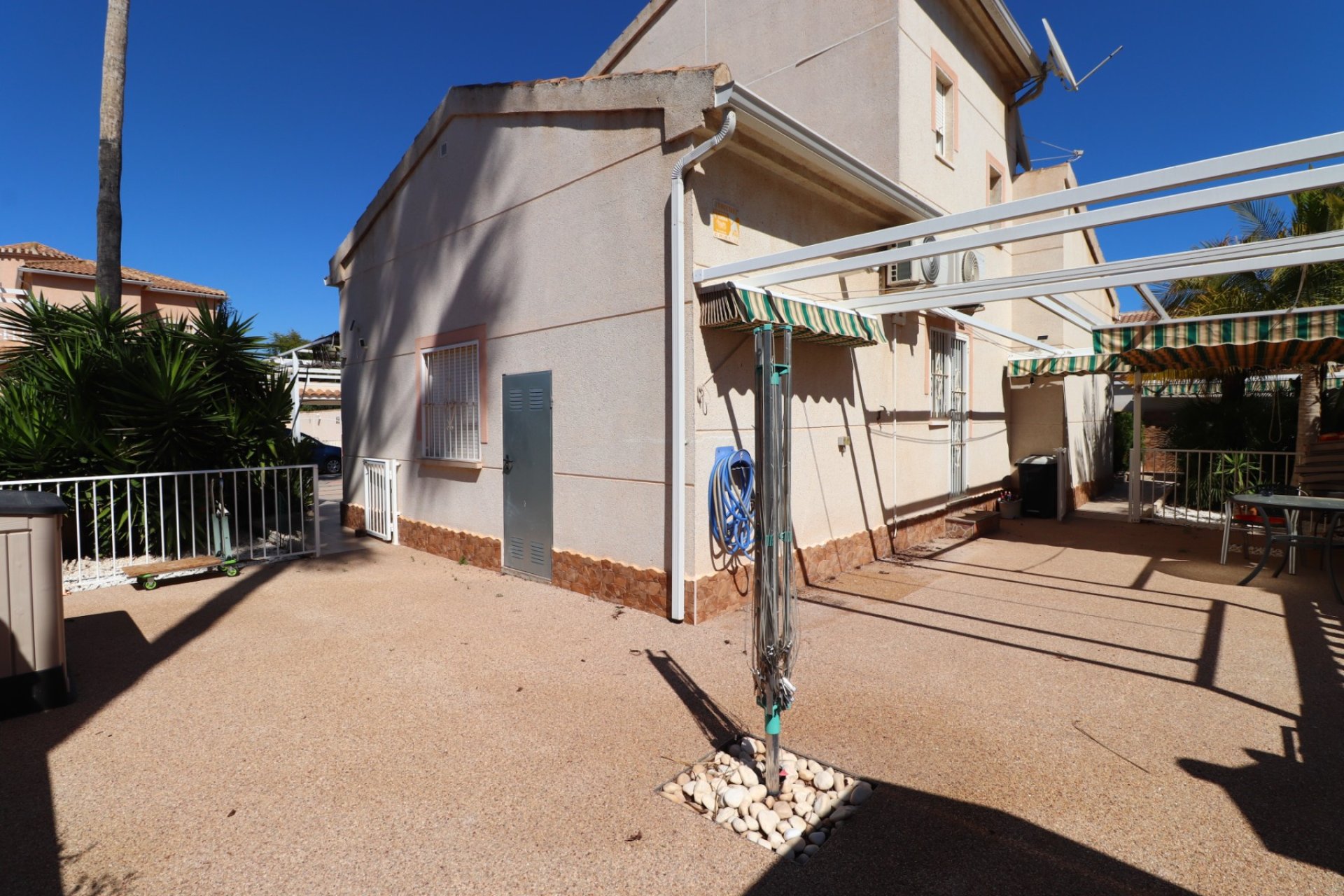 Resale - Detached House / Villa - Ciudad Quesada - Atalayas