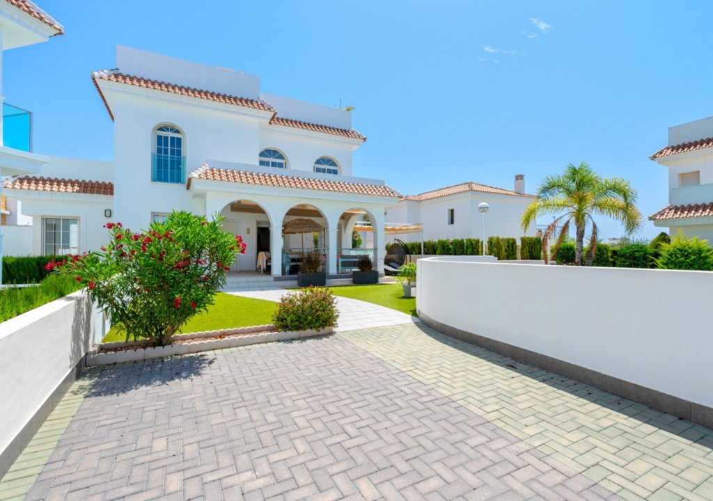 Resale - Detached House / Villa - Ciudad Quesada - Doña Pepa