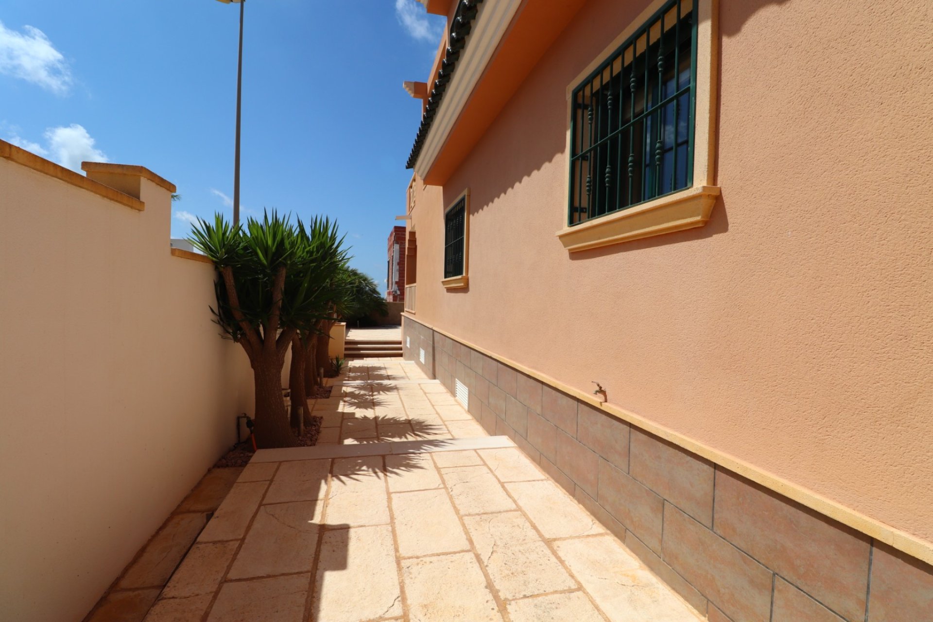 Resale - Detached House / Villa - Ciudad Quesada - La Fiesta
