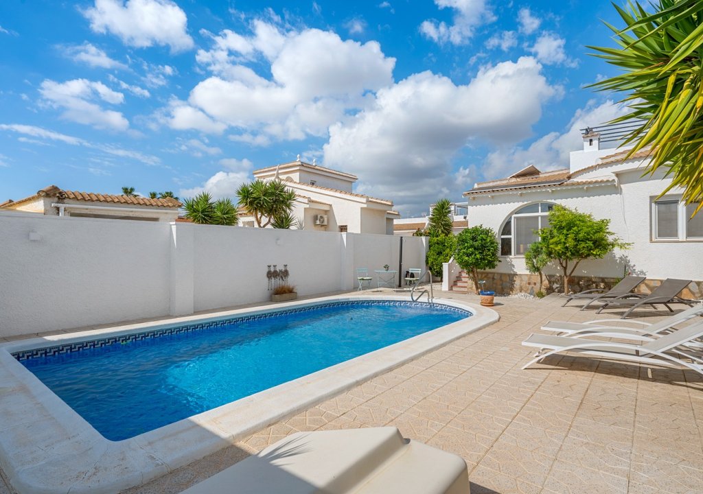 Resale - Detached House / Villa - Ciudad Quesada - Pueblo Bravo