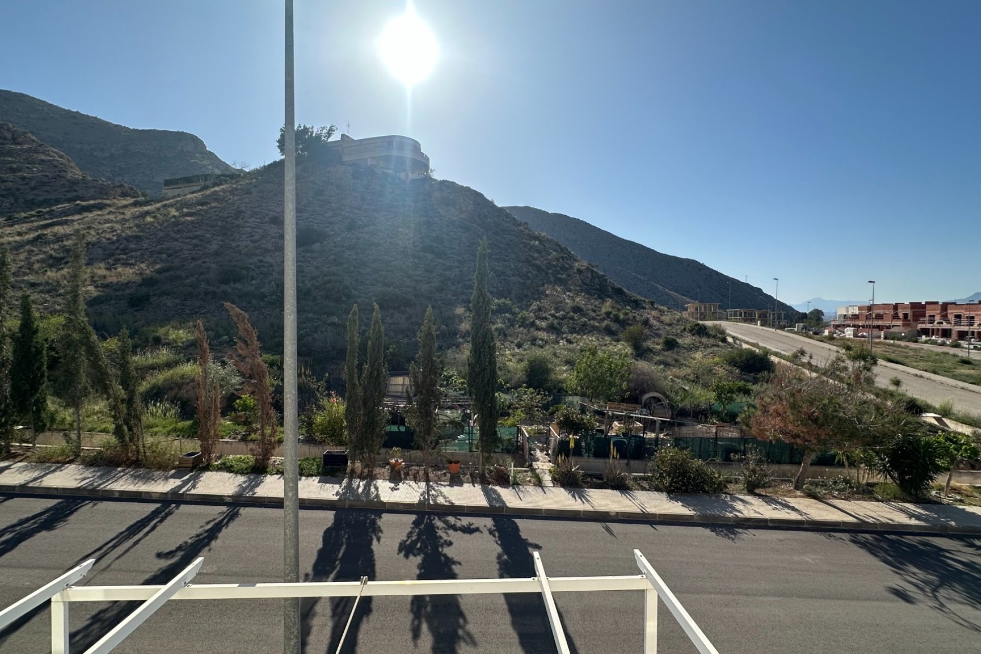 Resale - Detached House / Villa - Cox - Cox - Country