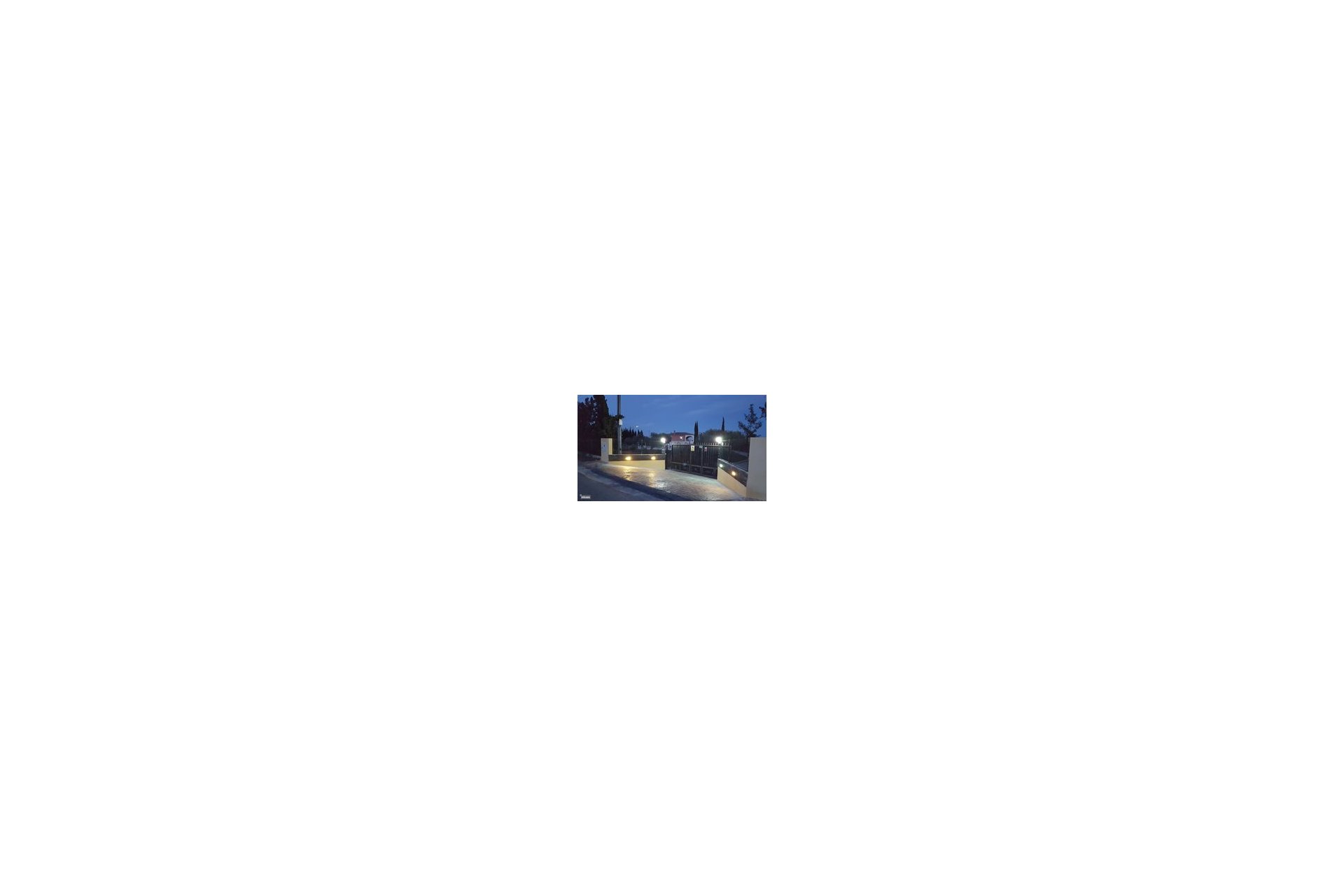 Resale - Detached House / Villa - Crevillente