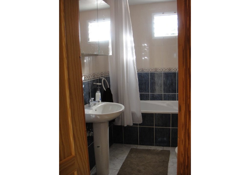 Resale - Detached House / Villa - Crevillente