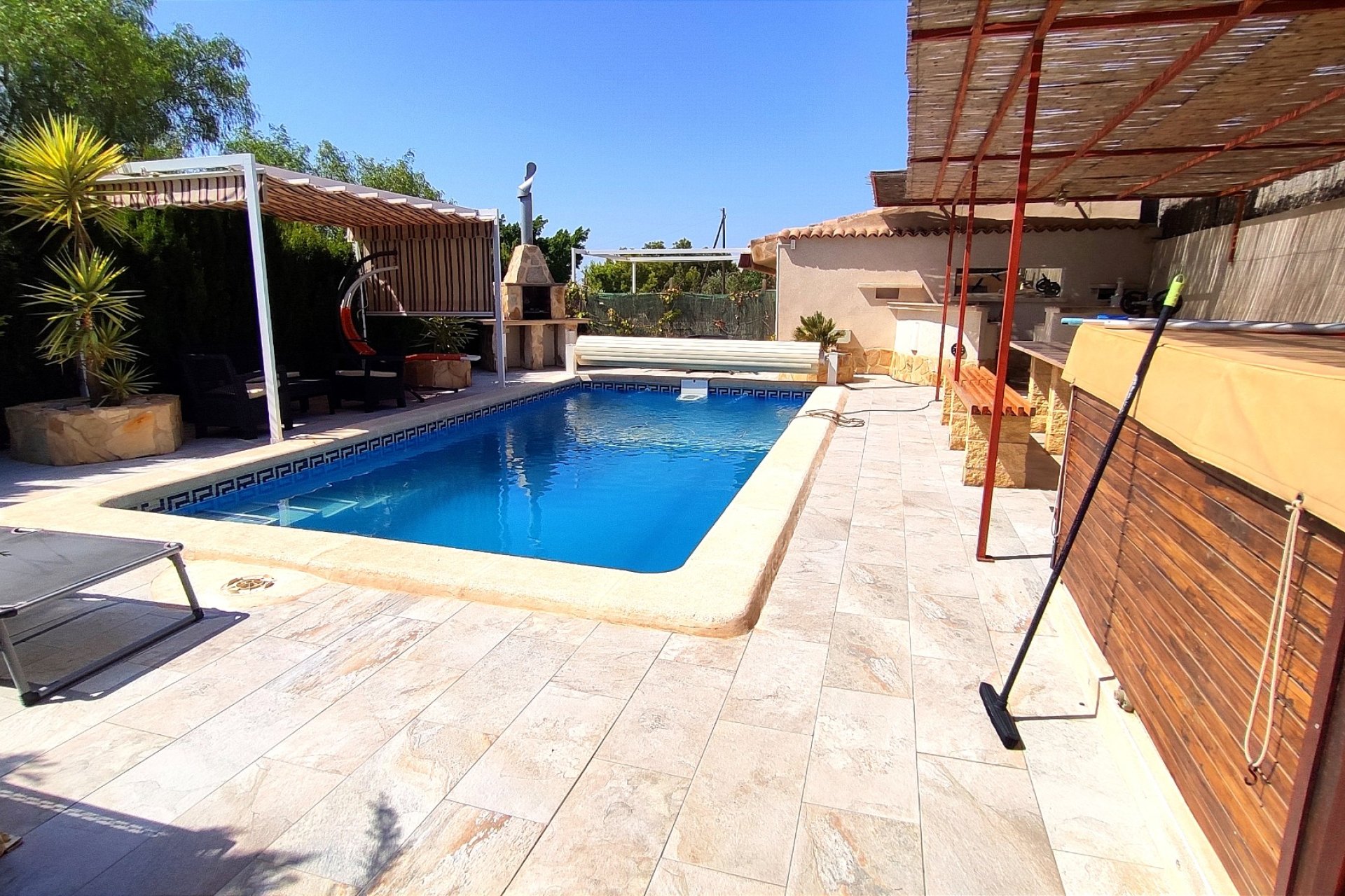 Resale - Detached House / Villa - Crevillente