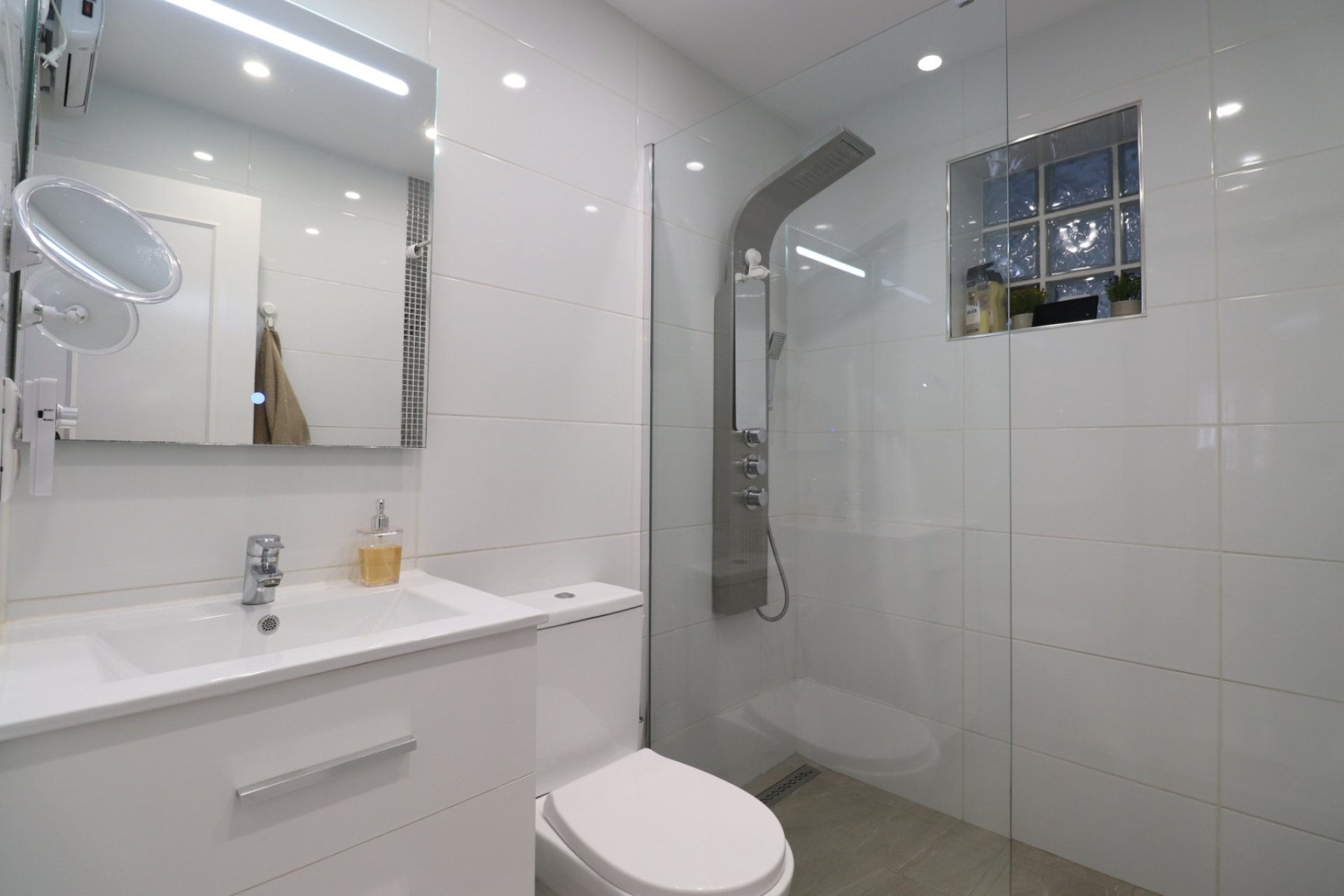 Resale - Detached House / Villa - Orihuela Costa - La Florida