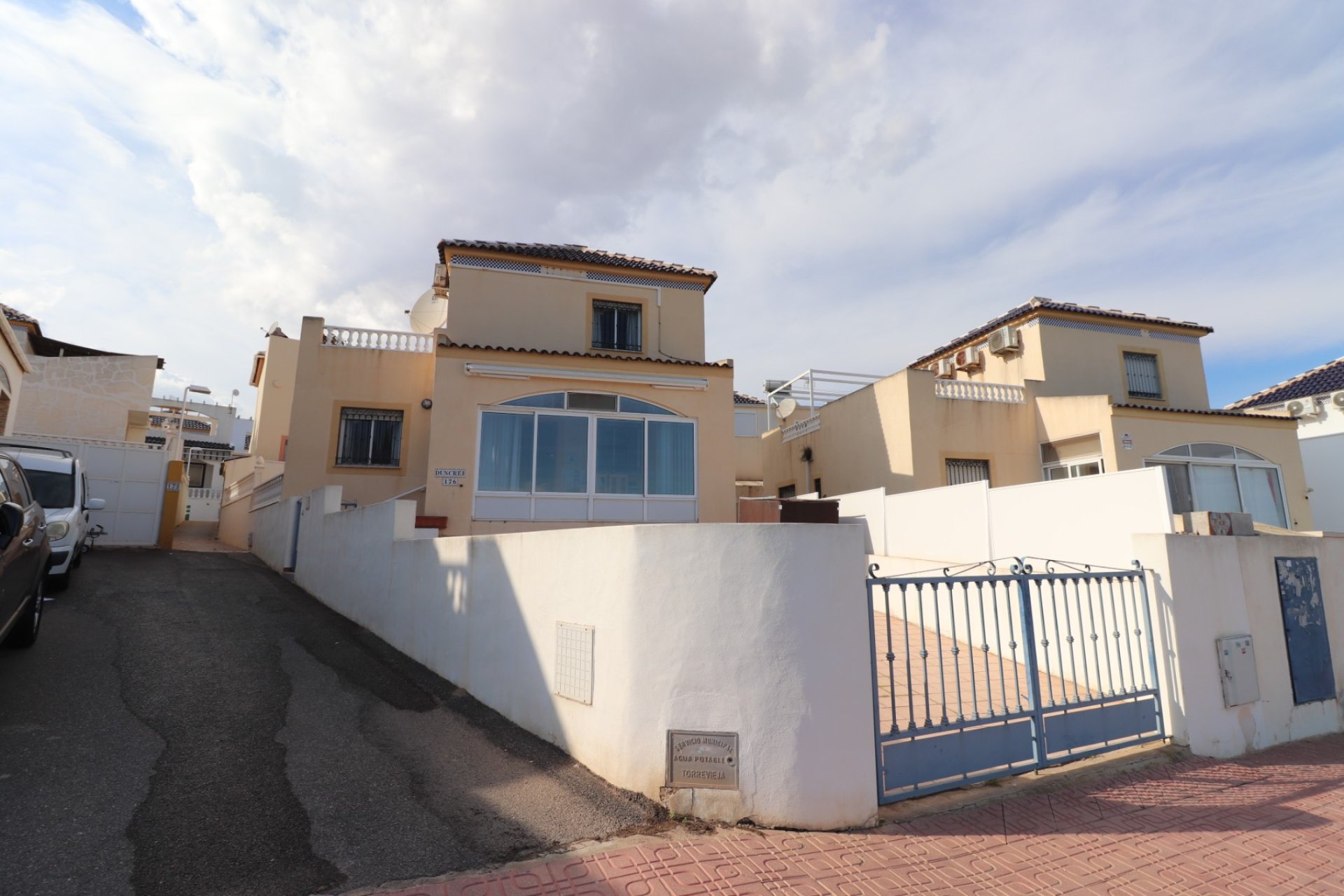 Resale - Detached House / Villa - Orihuela Costa - Los Balcones