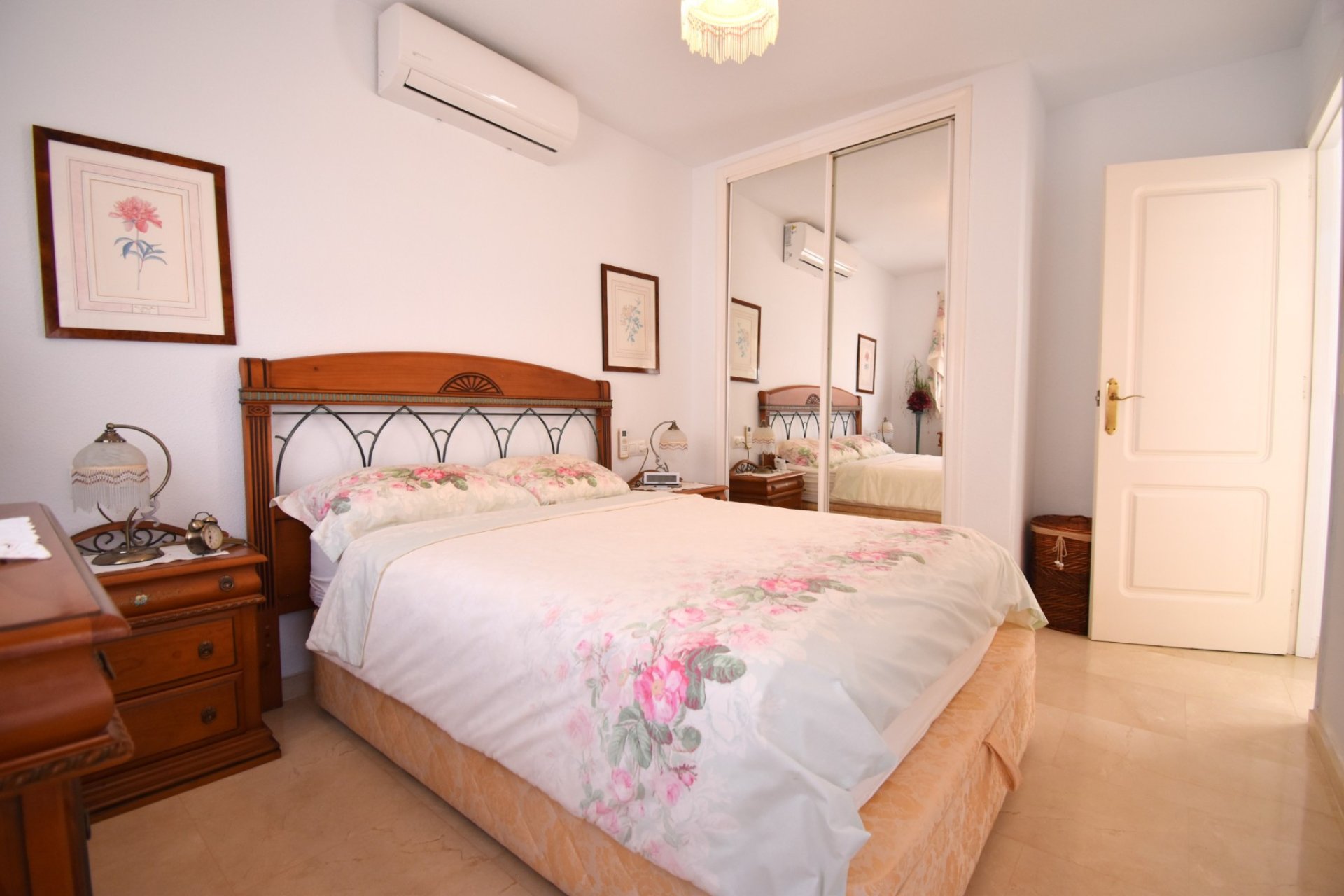 Resale - Detached House / Villa - Orihuela Costa - Playa Flamenca