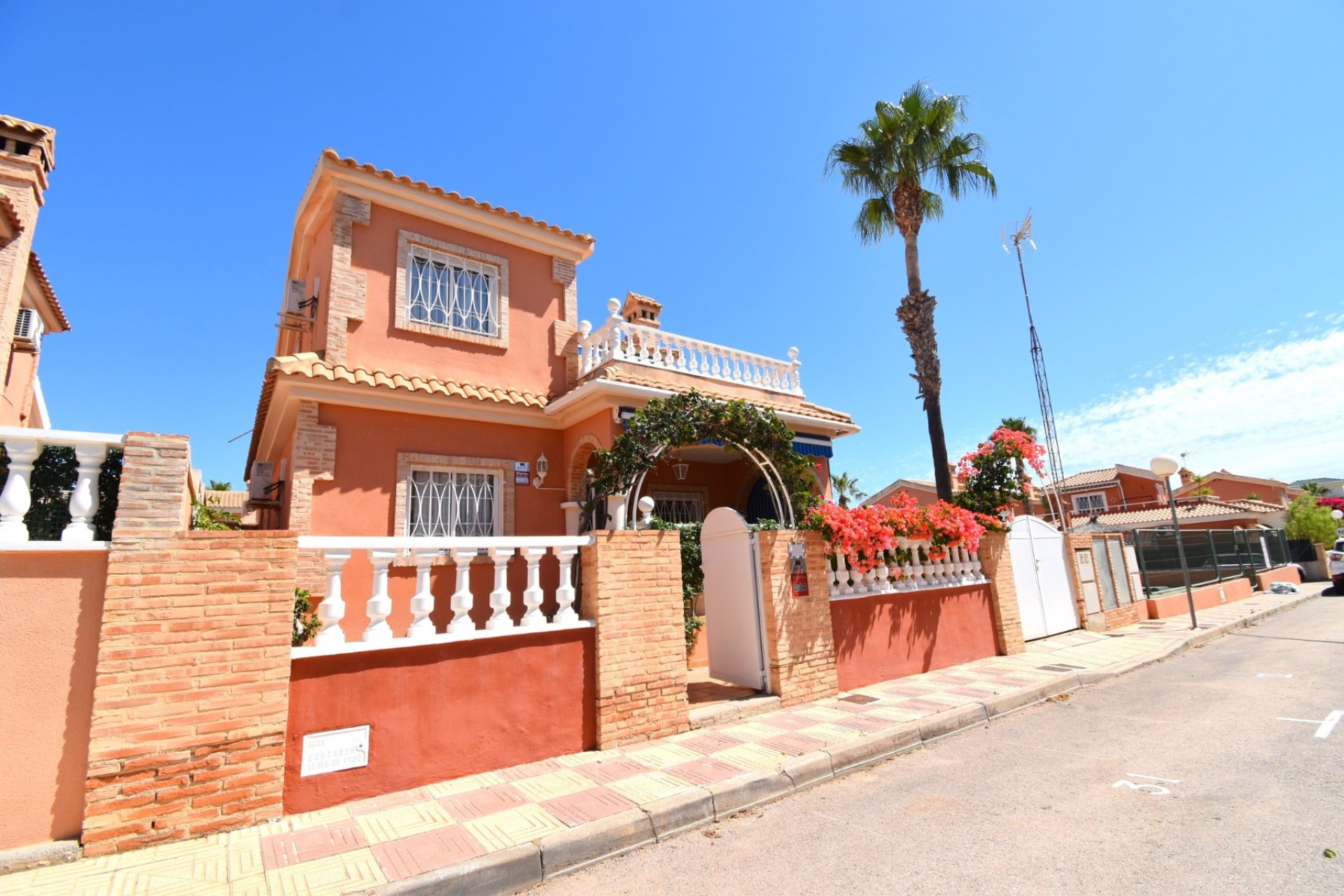 Resale - Detached House / Villa - Orihuela Costa - Playa Flamenca