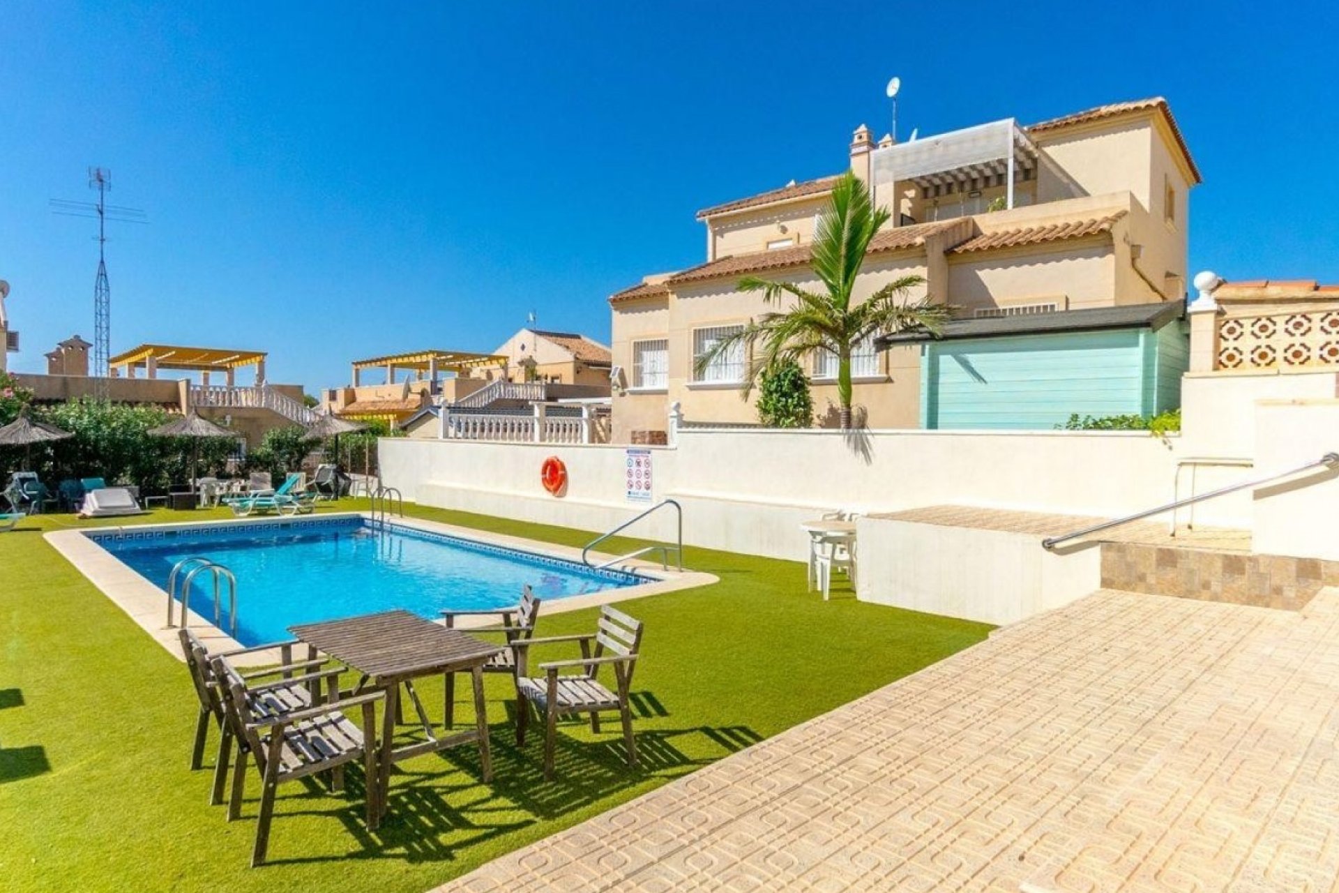 Resale - Detached House / Villa - Orihuela Costa - Villamartín